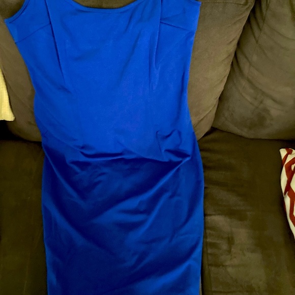 Size M (US 8-10) New, Never Used. Material is thick and has a smoothing effect. - Picture 2 of 3